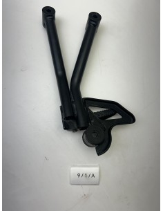 Support platine avec repose pied arrière droit SUZUKI SV 650 2019 - 2025 4381018K00000 | Occasion - RALY