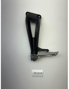 Platine de repose pieds arrière gauche origine YAMAHA FZ8 2011 - 2015