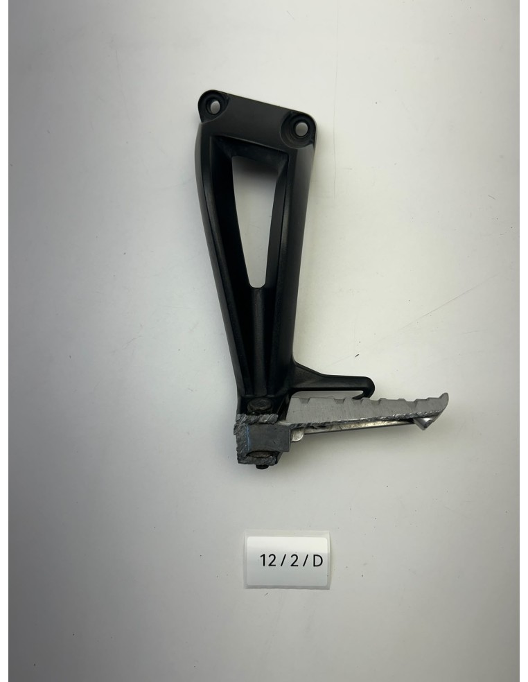 Platine de repose pieds arrière gauche origine YAMAHA FZ8 2011 - 2015