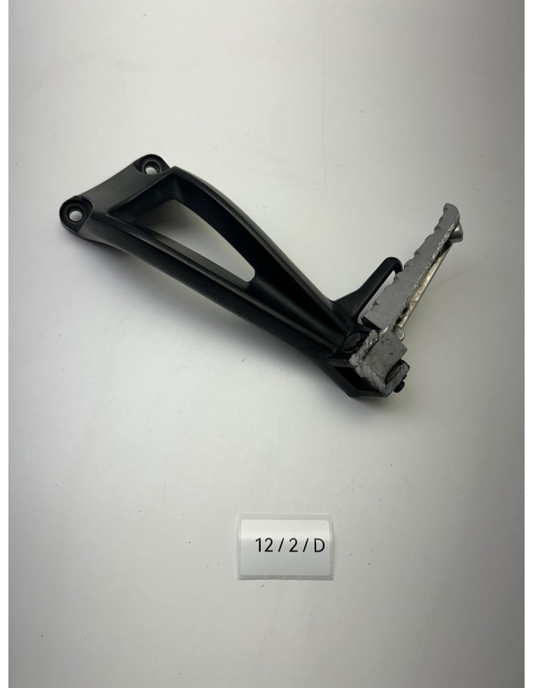 Platine de repose pieds arrière gauche origine YAMAHA FZ8 2011 - 2015