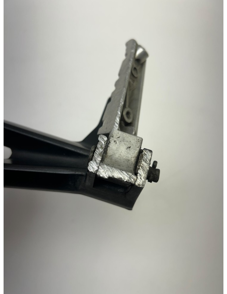Platine de repose pieds arrière gauche origine YAMAHA FZ8 2011 - 2015