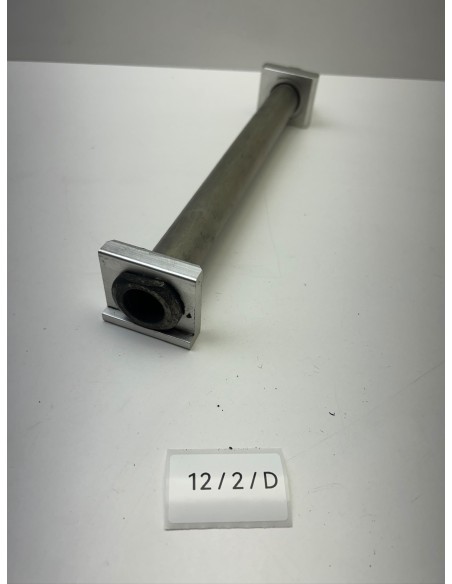 Axe de roue arrière origine YAMAHA FZ8 2011 - 2015