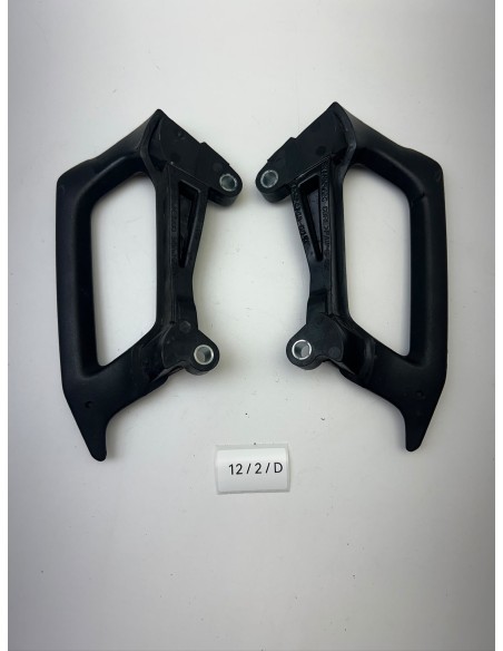 Paire de poignées passager YAMAHA FZ8  2011 - 2015
