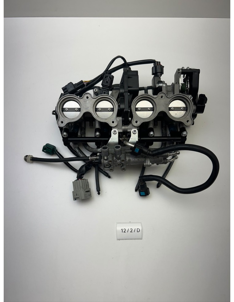Rampe d'injection origine YAMAHA FZ8 2011 - 2015