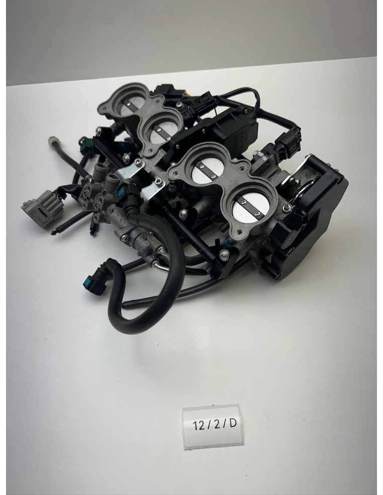 Rampe d'injection origine YAMAHA FZ8 2011 - 2015