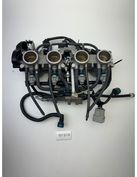 Rampe d'injection origine YAMAHA FZ8 2011 - 2015