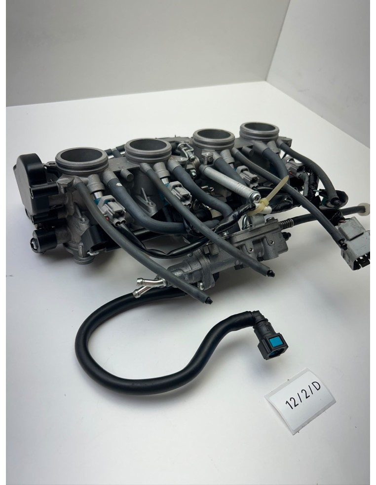 Rampe d'injection origine YAMAHA FZ8 2011 - 2015