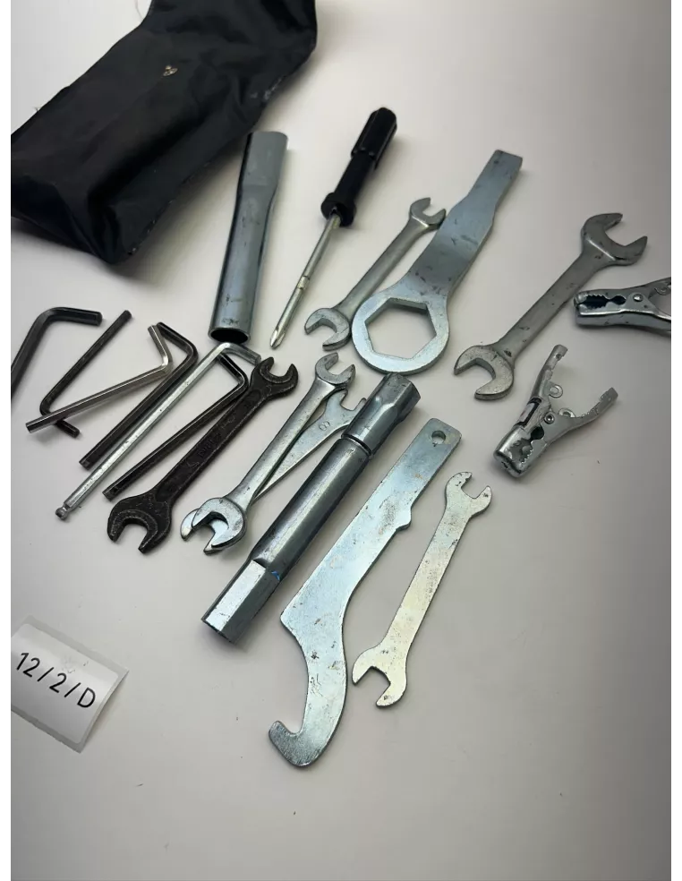 Trousse à outils origine YAMAHA FZ8 2011 - 2015