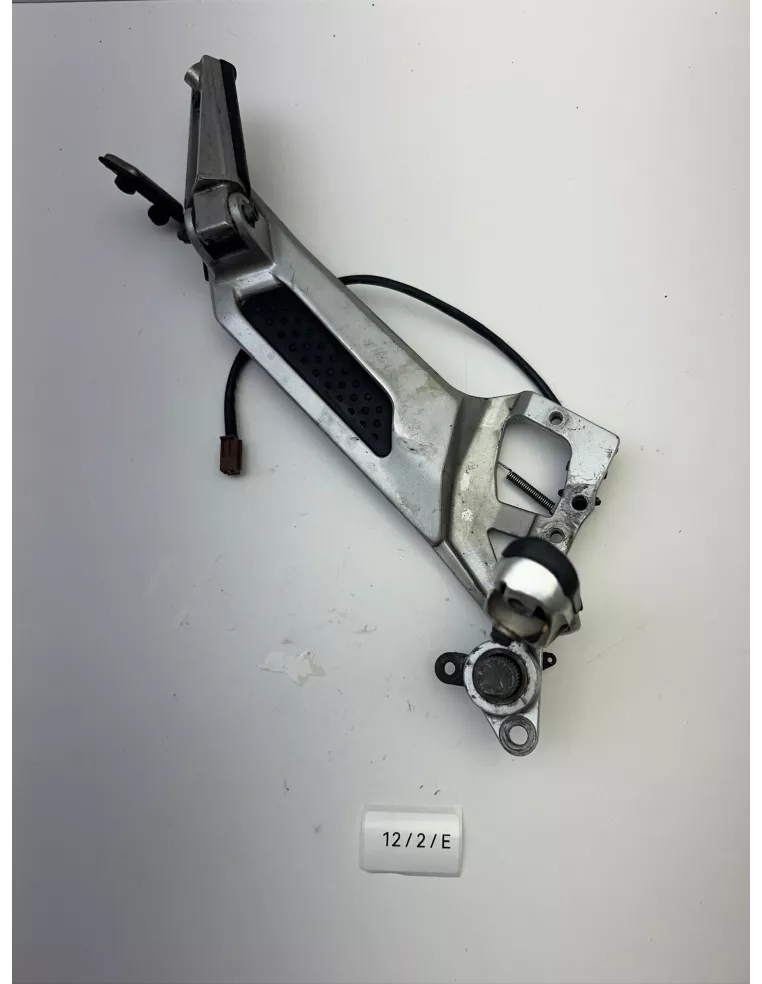 Platine de repose pieds avant et arrière droits origine YAMAHA FJR 1300 2006 - 2011
