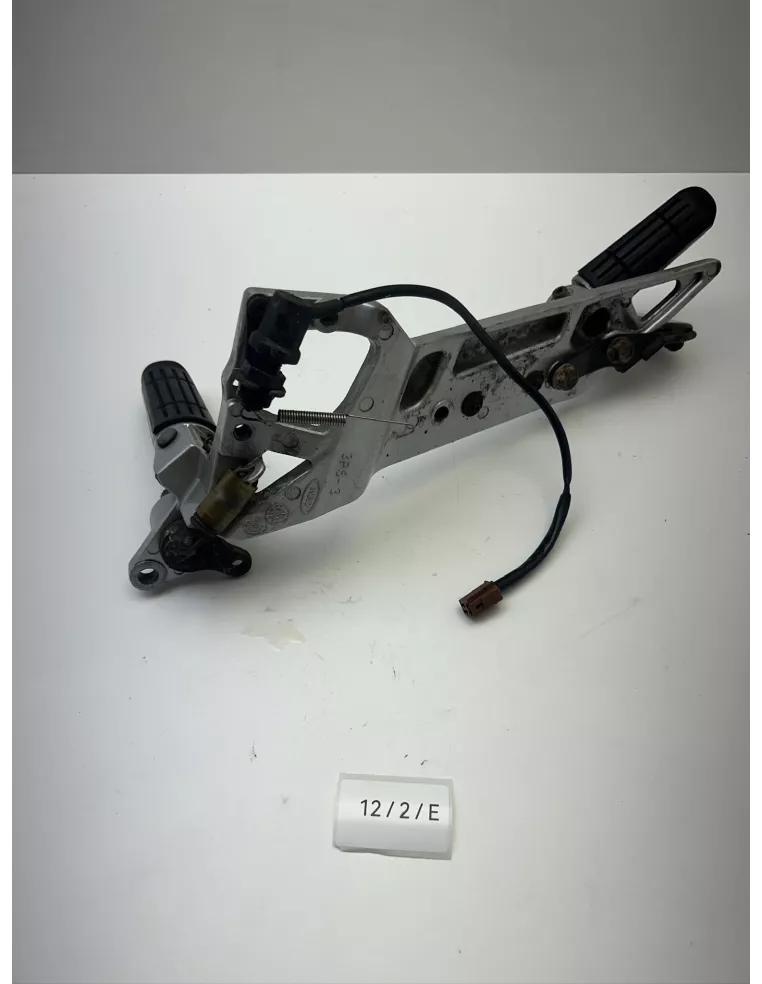 Platine de repose pieds avant et arrière droits origine YAMAHA FJR 1300 2006 - 2011