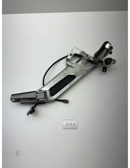 Platine de repose pieds avant et arrière droits origine YAMAHA FJR 1300 2006 - 2011