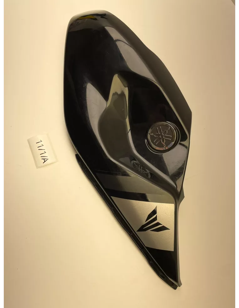 Ecope de réservoir droite origine YAMAHA MT 03 2016 - 2019