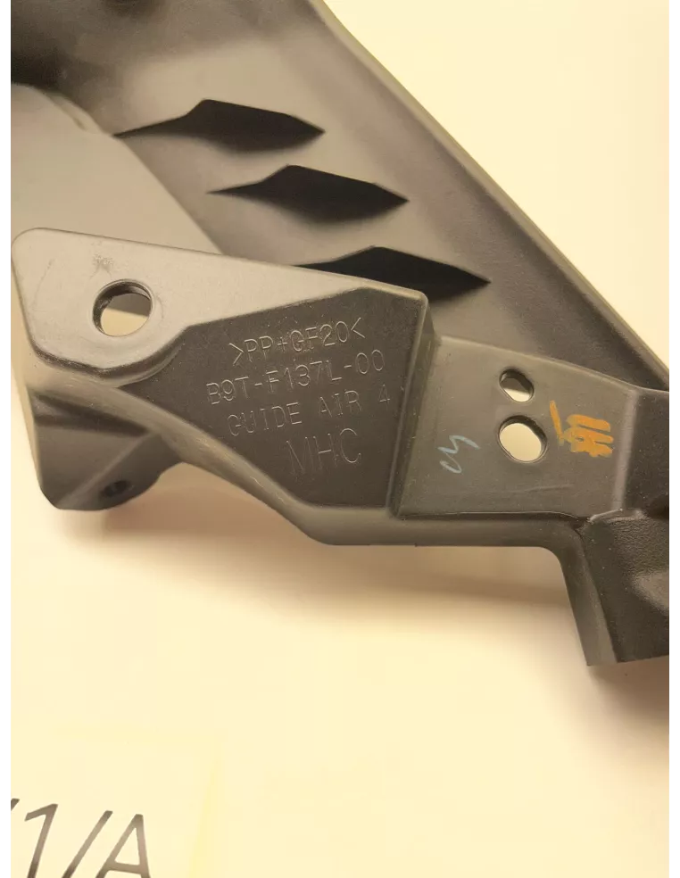 Cache de guidage d'air droit YAMAHA MT 03 2020 - 2024