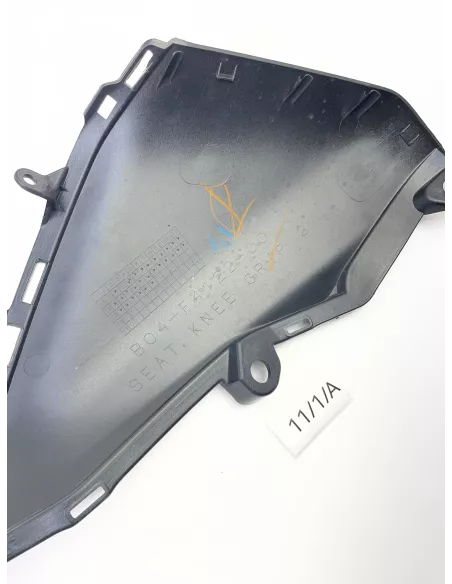 Carénage sous réservoir droit origine YAMAHA MT 03 2016 - 2019