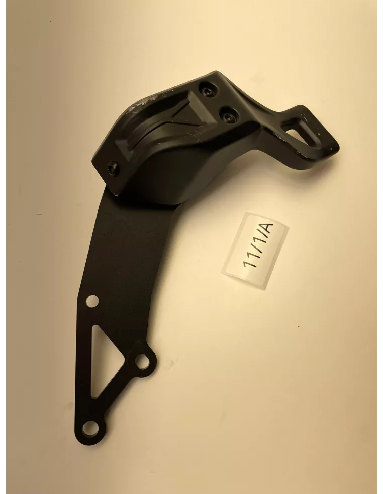 Support inférieur droit pour valises latérales YAMAHA TRACER 900 / TRACER 900 GT 2021 - 2025