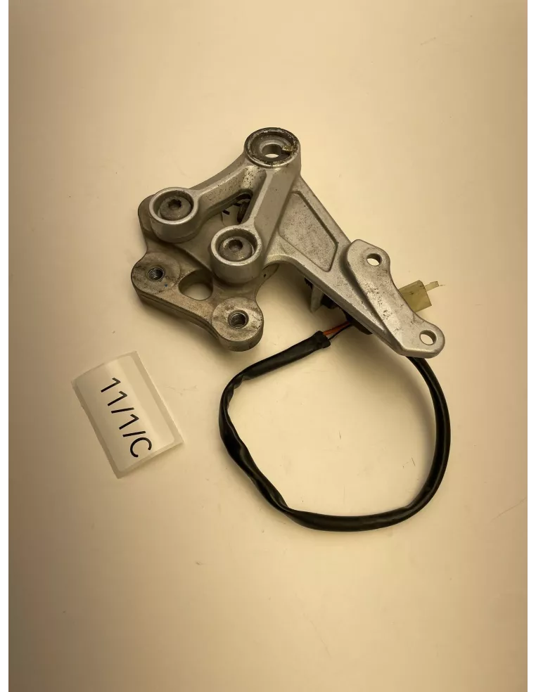 Platine de repose pieds avant droite origine SUZUKI GSX-R 1000 2009 - 2014