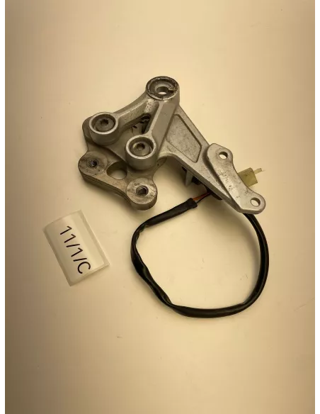 Platine de repose pieds avant droite origine SUZUKI GSX-R 1000 2009 - 2014