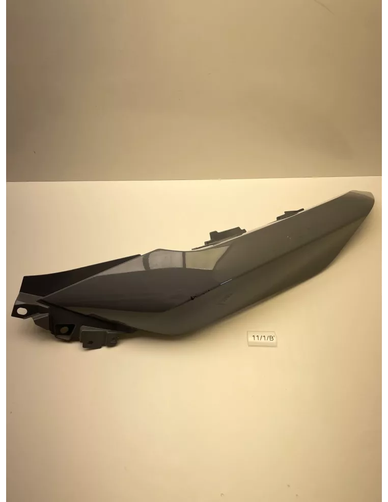 Flanc de selle droit origine YAMAHA 300 TRICITY 2020 - 2025