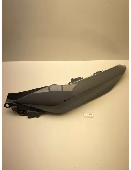 Flanc de selle droit origine YAMAHA 300 TRICITY 2020 - 2025