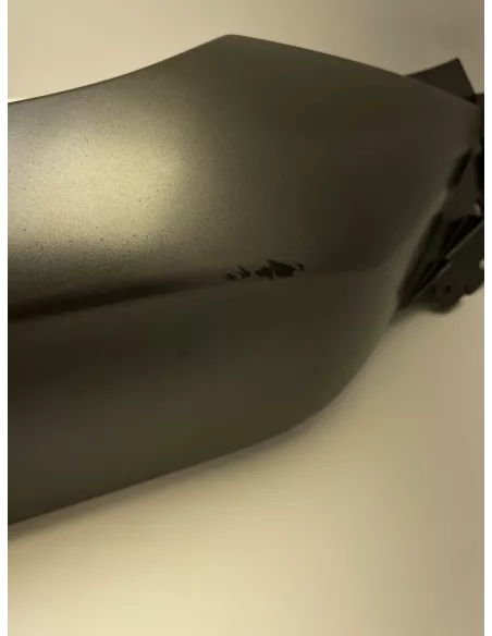 Flanc de selle gauche origine YAMAHA 300 TRICITY 2020 - 2025