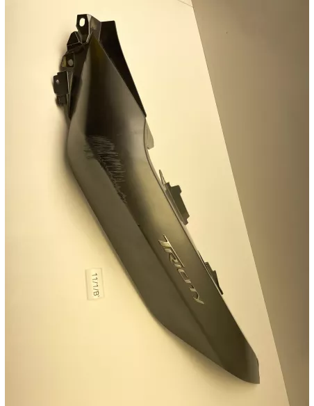 Flanc de selle gauche origine YAMAHA 300 TRICITY 2020 - 2025