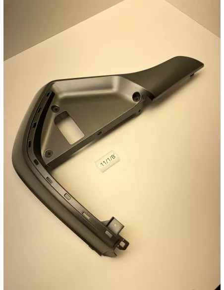 Cache latéral avant gauche origine YAMAHA 300 TRICITY 2020 - 2025