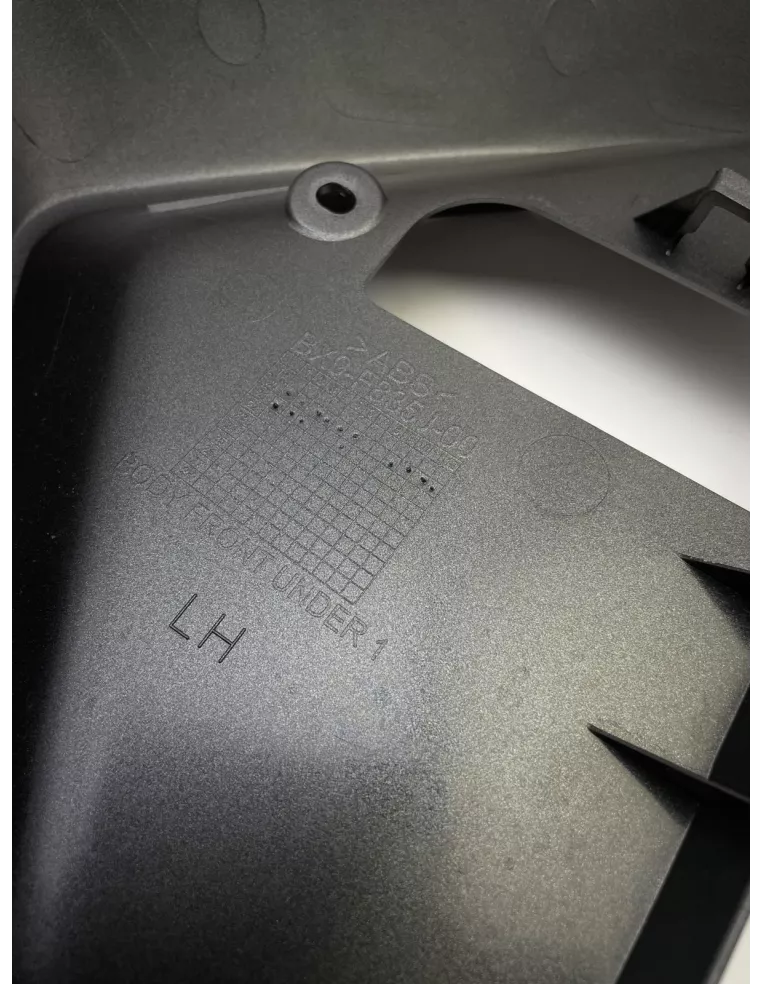 Cache latéral avant gauche origine YAMAHA 300 TRICITY 2020 - 2025