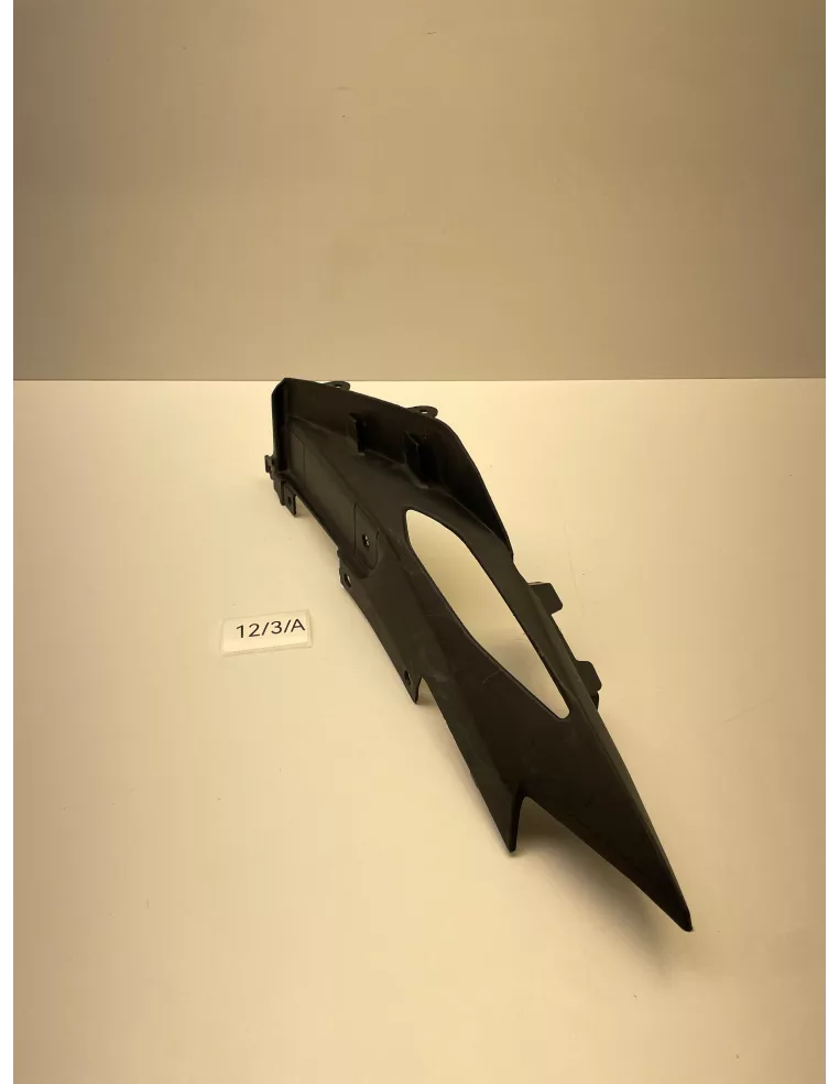 Cache carénage arrière gauche origine YAMAHA MT 09 2017 - 2020