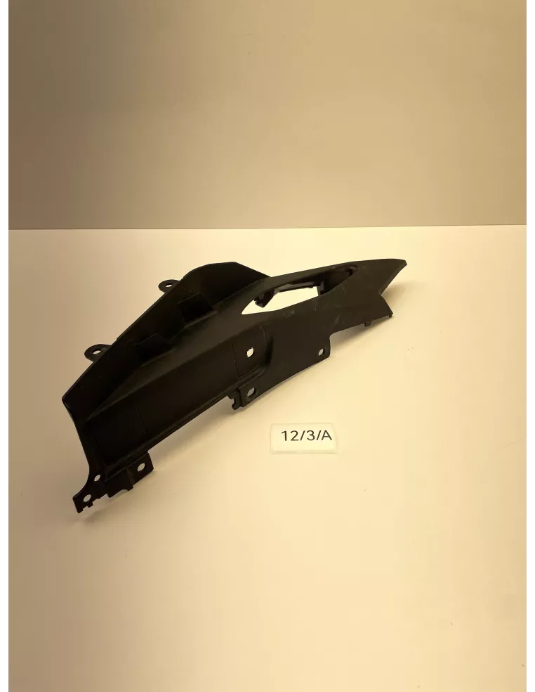 Cache carénage arrière gauche origine YAMAHA MT 09 2017 - 2020