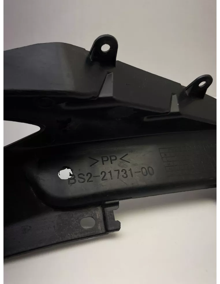 Flanc de selle droit origine YAMAHA MT 09 2017 - 2020