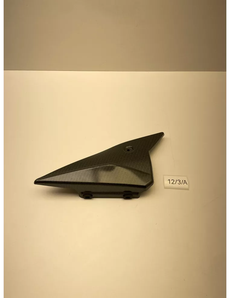 Cache carbone sous selle côté droit YAMAHA MT 09 2014 - 2020