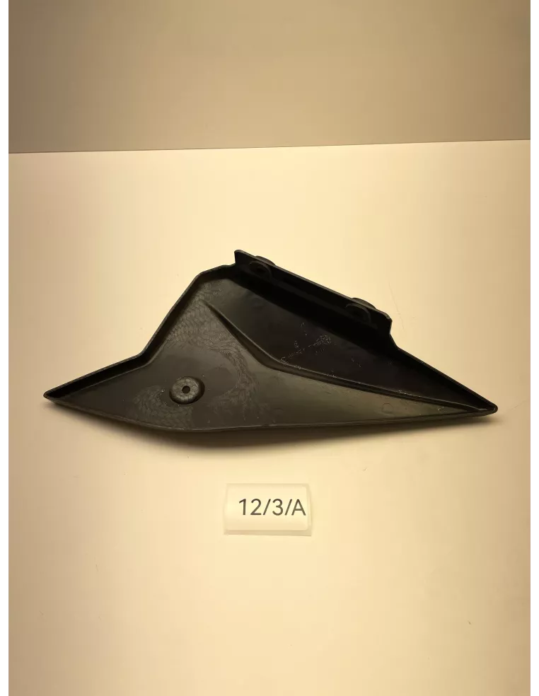Cache carbone sous selle côté gauche YAMAHA MT 09 2014 - 2020
