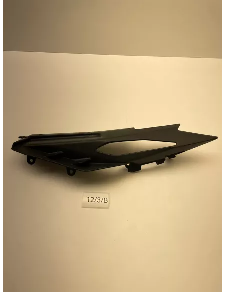 Cache carénage arrière droit origine YAMAHA MT 09 2017 - 2020