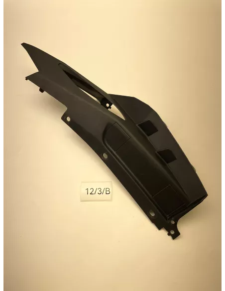Cache carénage arrière droit origine YAMAHA MT 09 2017 - 2020