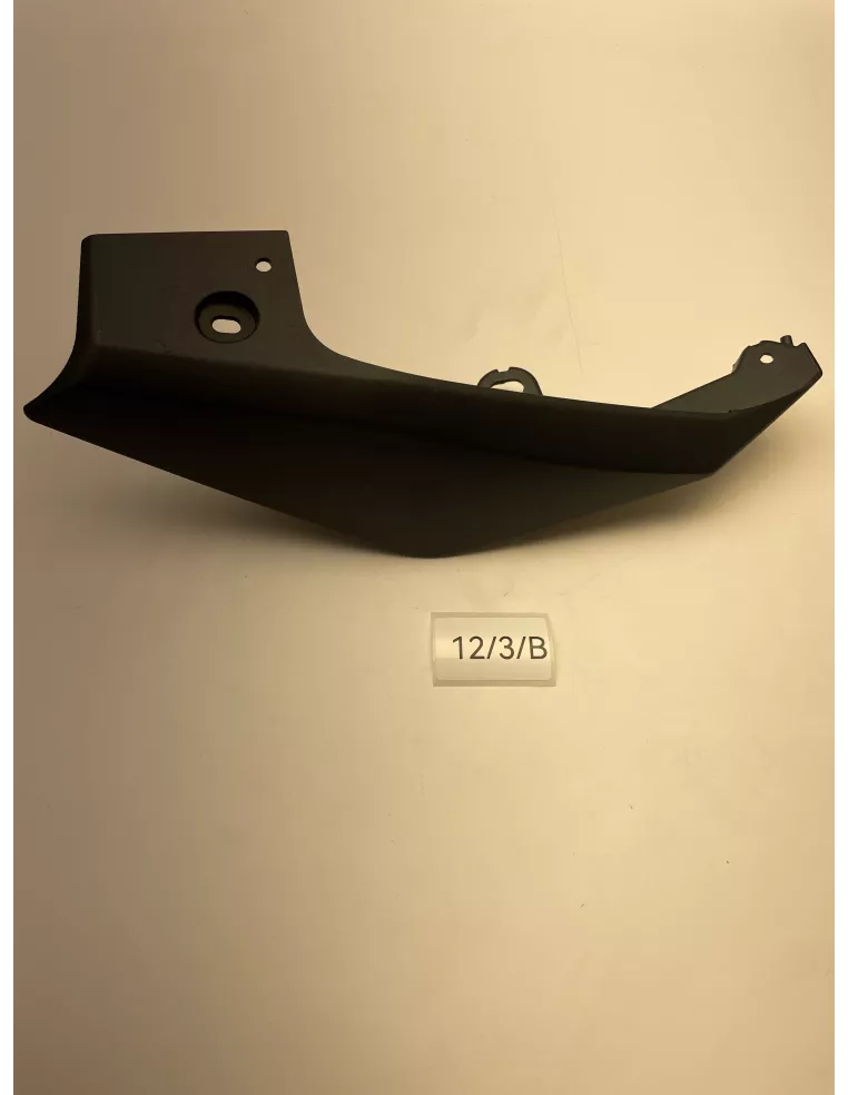 Flanc de selle droit origine YAMAHA MT 09 2014 - 2016