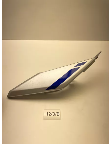 Flanc de selle droit origine YAMAHA MT 09 2017 - 2020