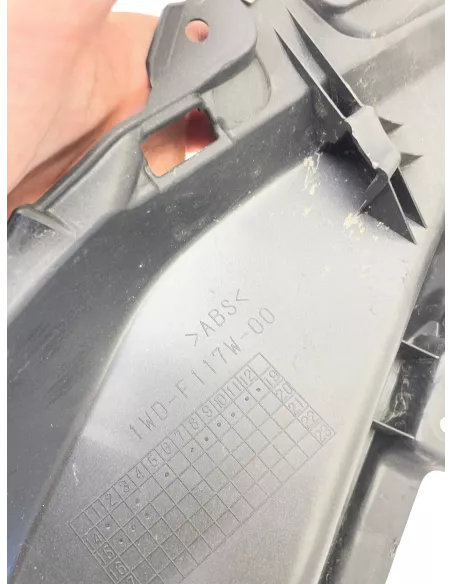 Cache latéral droit origine  YAMAHA R3 2015 - 2018