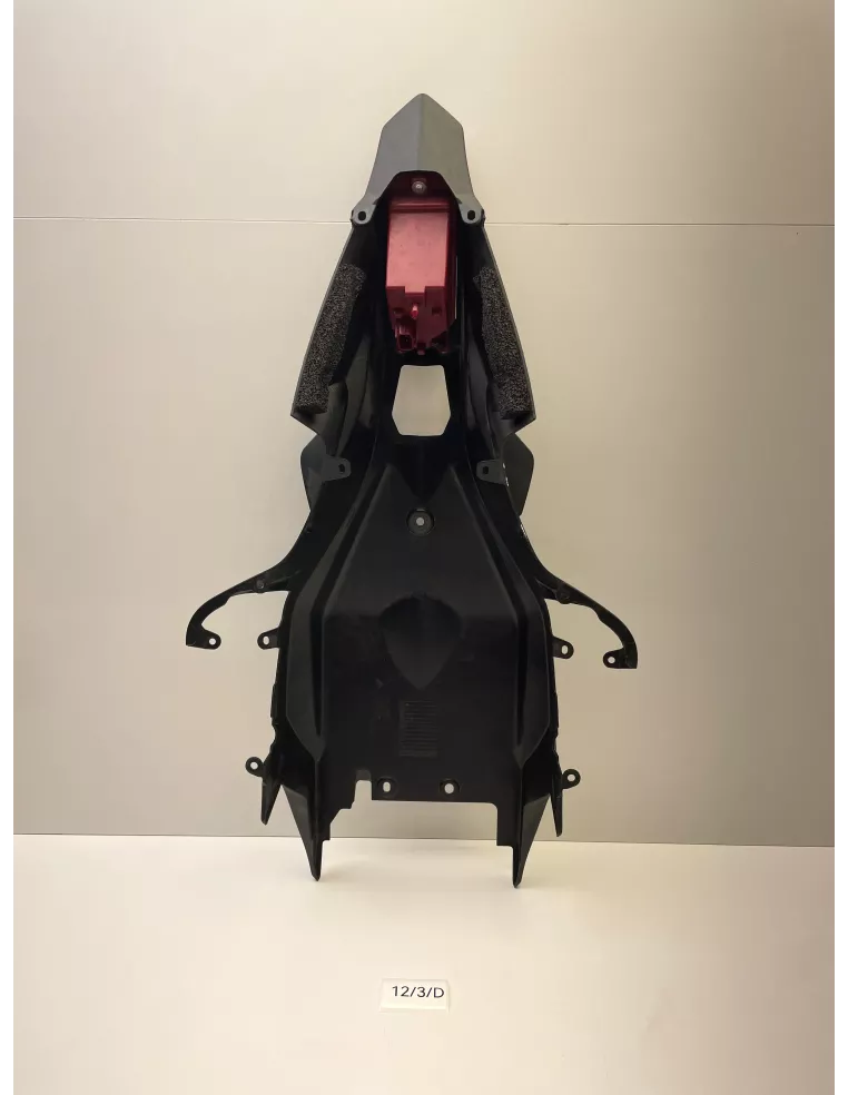 Garde boue arrière origine avec feu arrière YAMAHA R1 2015 - 2019