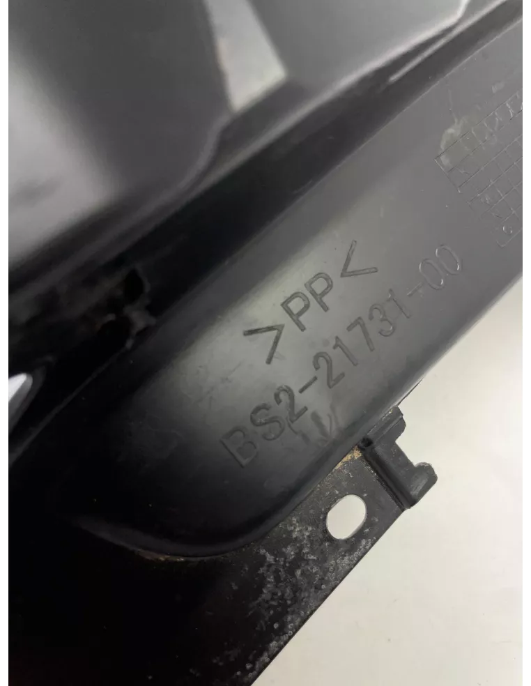 Cache carénage arrière gauche origine YAMAHA MT 09 2017 - 2020