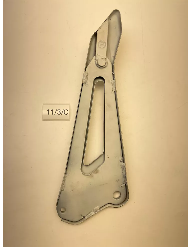 Platine de repose pieds arrière gauche origine YAMAHA YBR 125  2005 - 2021