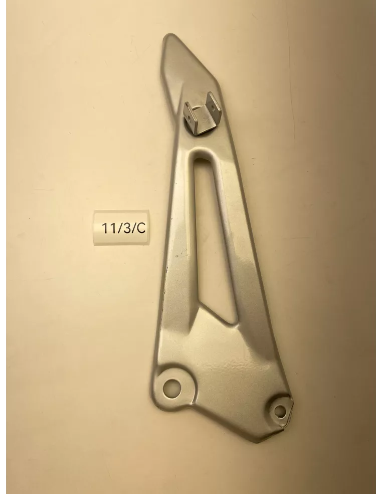 Platine de repose pieds arrière gauche origine YAMAHA YBR 125  2005 - 2021