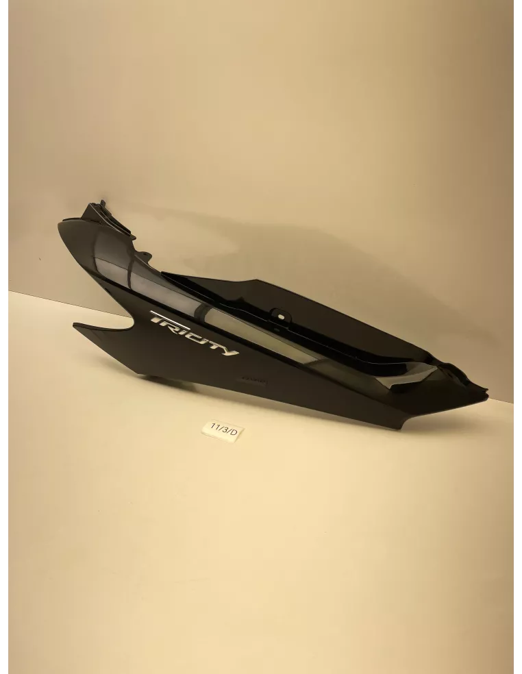 Carénage arrière gauche origine YAMAHA TRICITY 125 2014 - 2016