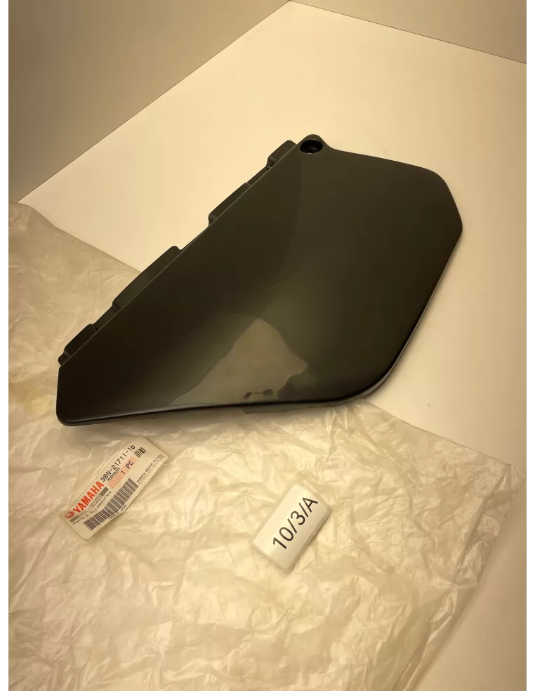 Carénage arrière gauche origine YAMAHA DT 125 R 1989 - 2003
