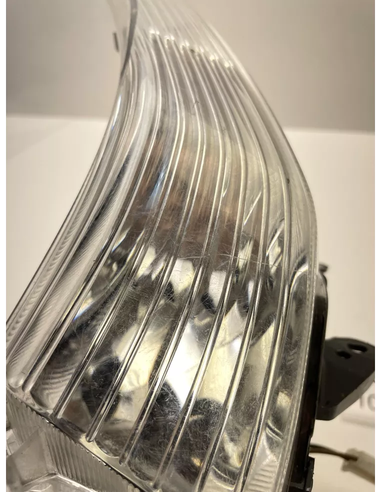 Clignotant avant droit origine YAMAHA TMAX 530 2012 - 2016