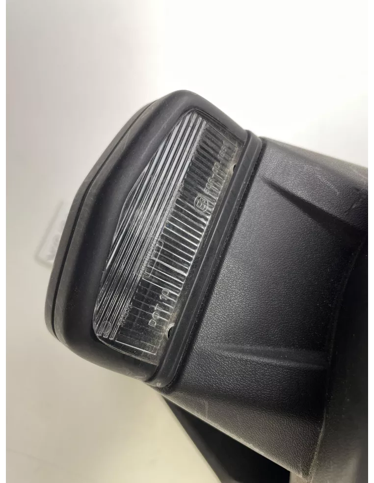 Bavette arrière origine YAMAHA XMAX 125 2014 - 2017 - occasion (photo 5)