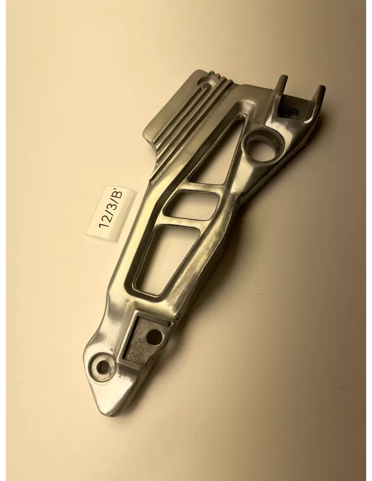 Platine de repose pieds avant gauche origine YAMAHA XJ 600 1984 - 1991 - occasion (photo 2)