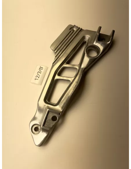 Platine de repose pieds avant gauche origine YAMAHA XJ 600 1984 - 1991 - occasion (photo 2)