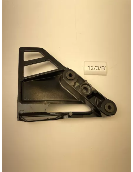 Platine de repose pieds avant gauche origine YAMAHA FZ 750 1985 - 1991 - occasion (photo 4)