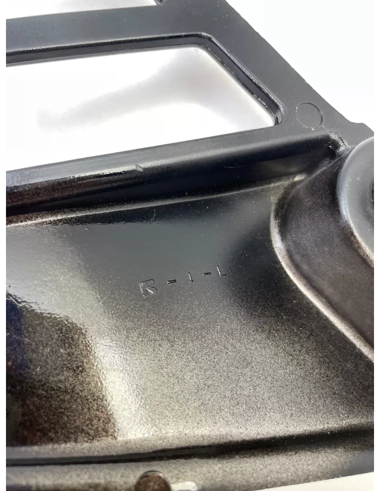 Platine de repose pieds avant gauche origine YAMAHA FZ 750 1985 - 1991 - occasion (photo 5)