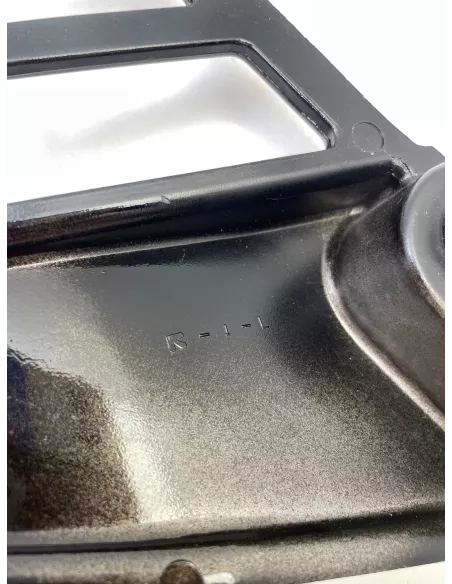 Platine de repose pieds avant gauche origine YAMAHA FZ 750 1985 - 1991 - occasion (photo 5)